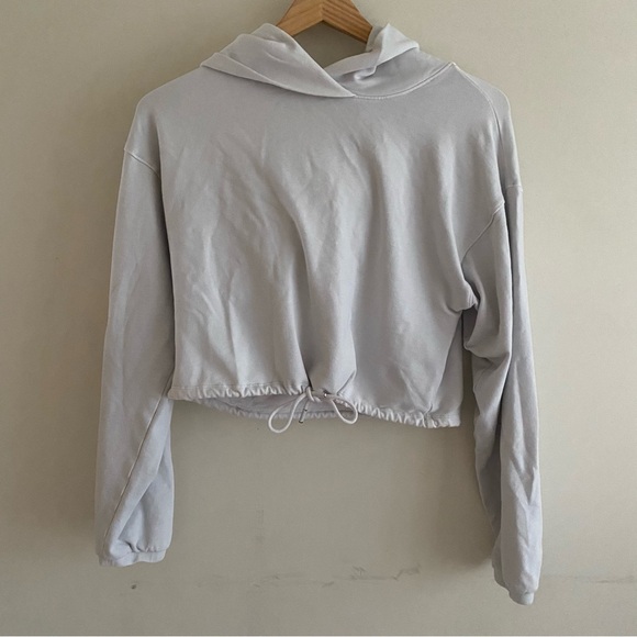 Aritzia Group Babaton Weekender Cropped Hoodie - Picture 2 of 12
